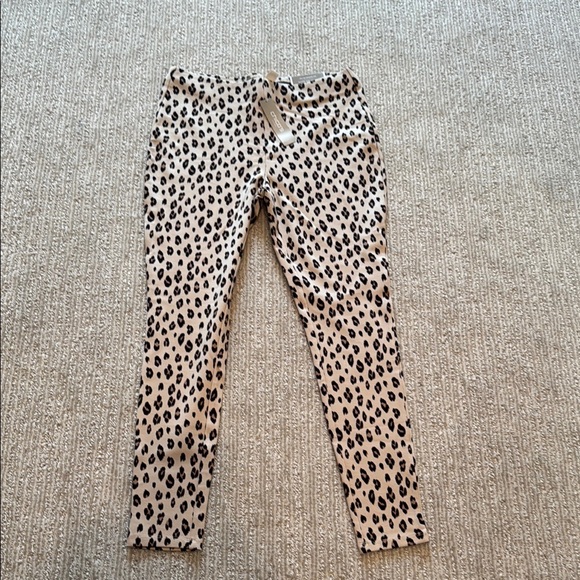 Chico’s Leopard Print Ultimate Fit Knit Leggings - Picture 1 of 6